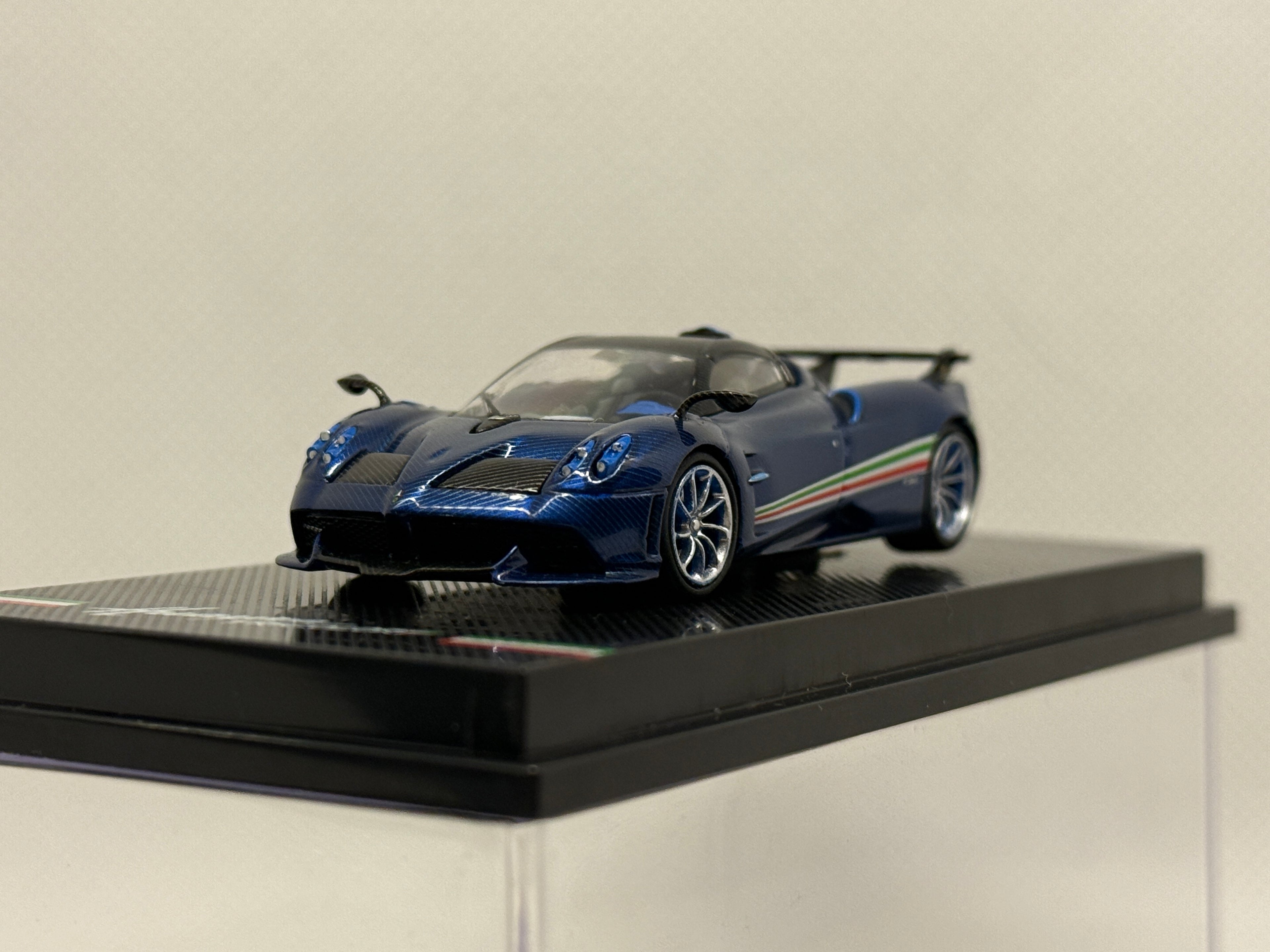 [CM Model] Pagani Huayra Tricolore