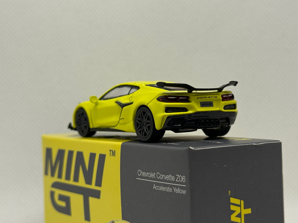 [MINI GT] Chevrolet Corvette ZO6