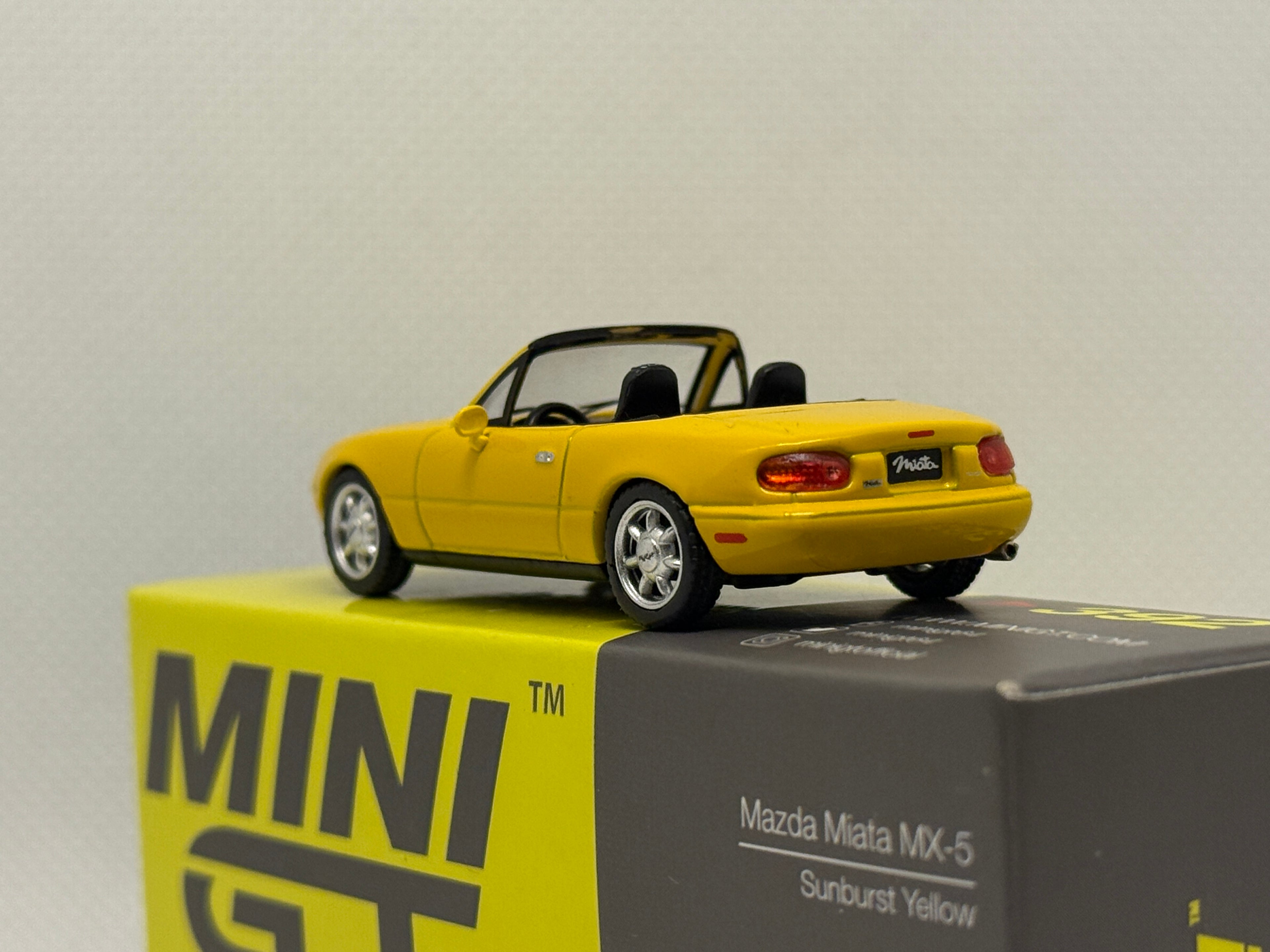 [MINI GT] Mazda Miata MX-5