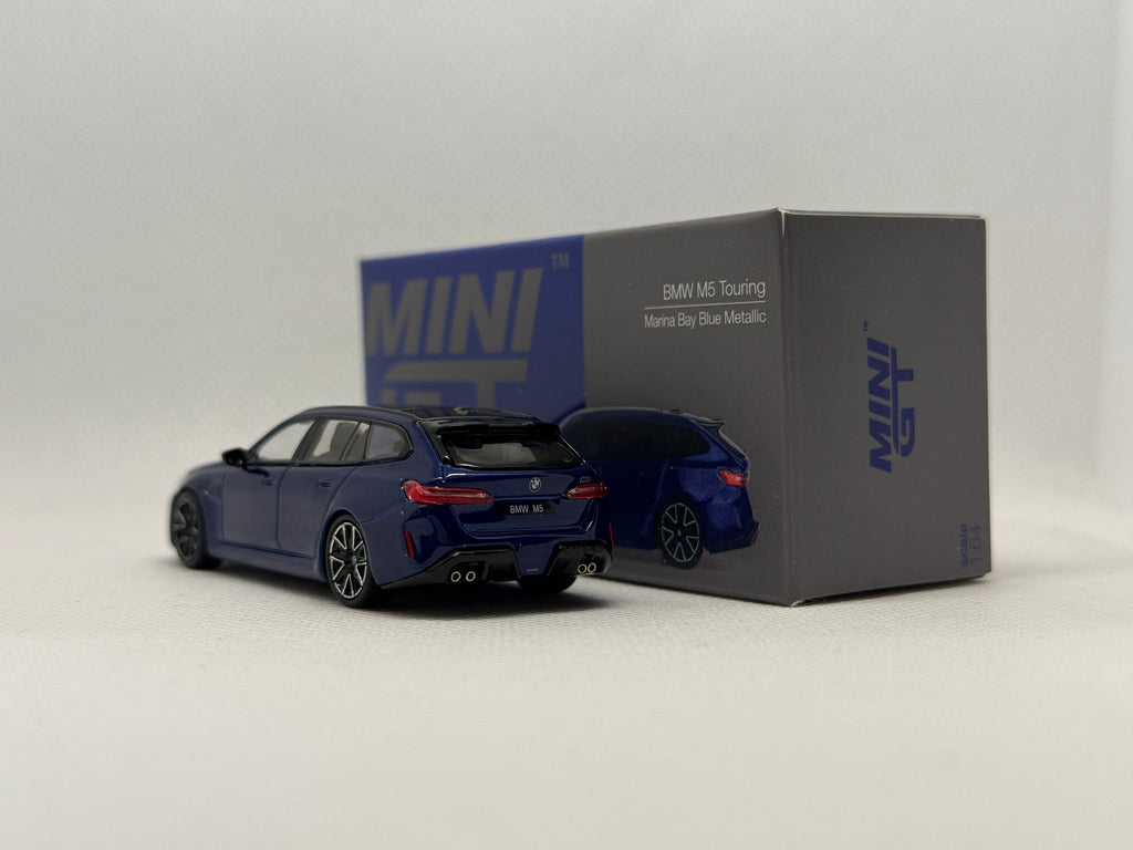 [MINI GT] BMW M5 Touring