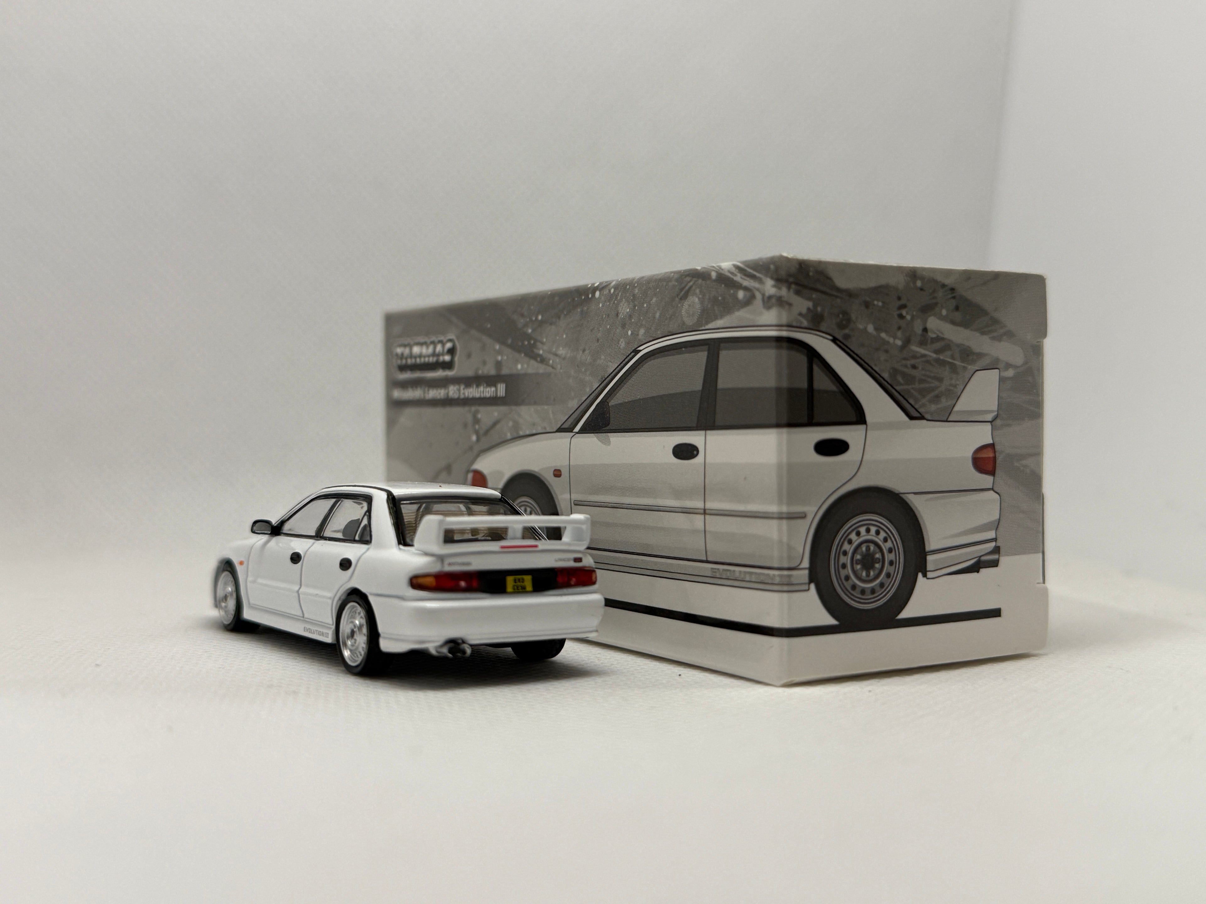 [Tarmac Works] Mitsubishi Lancer Evo 3