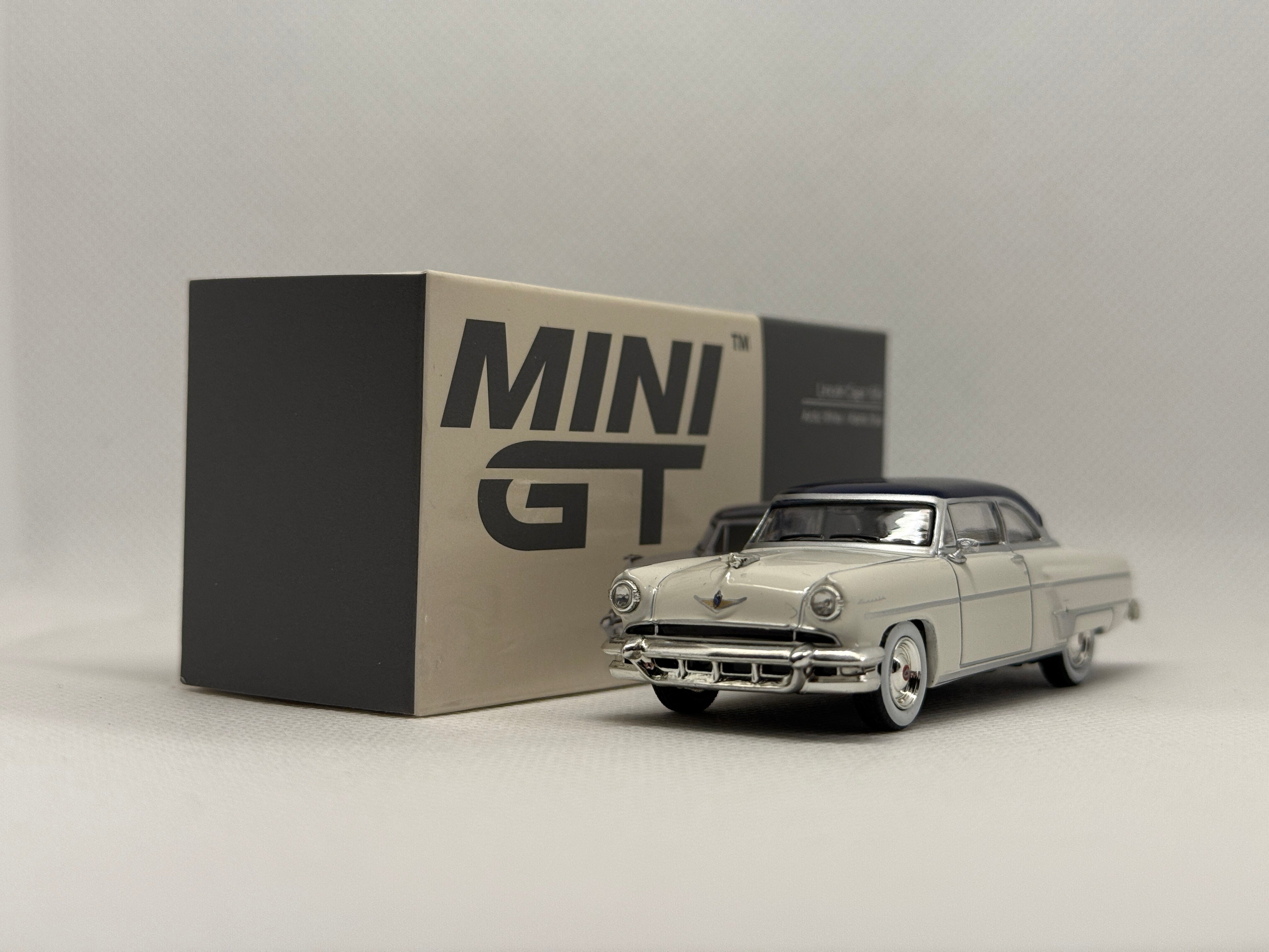 [MINI GT] I954 Lincoln Capri