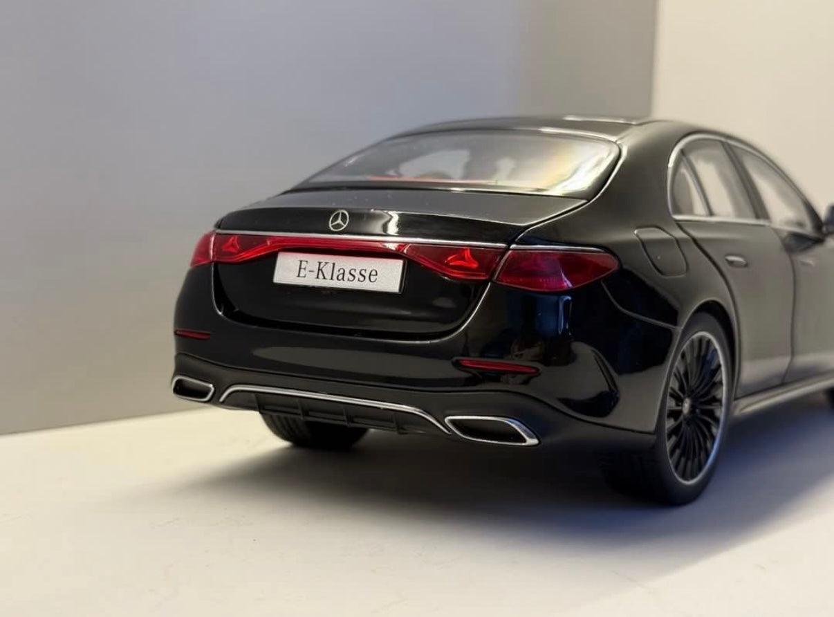 [Iscale] Mercedes E300