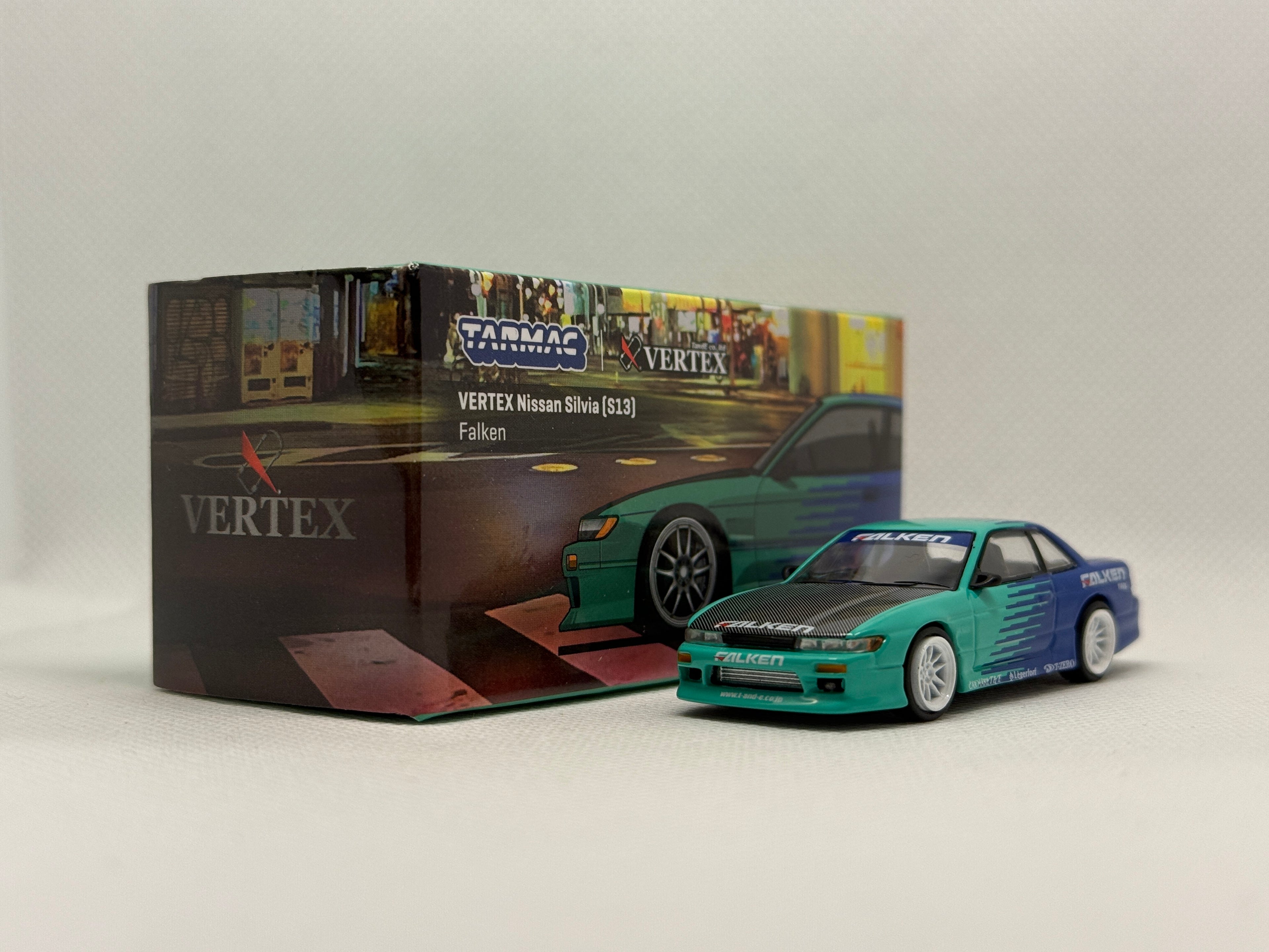 [Tarmac Works] Nissan Silvia S13 Falken