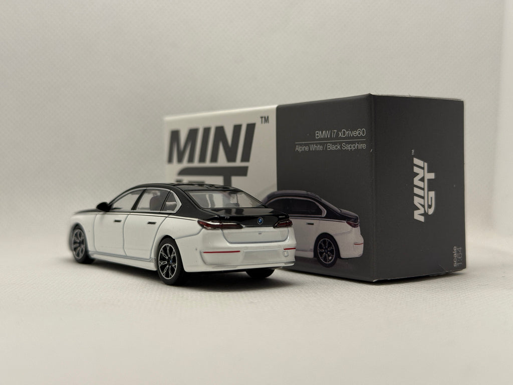 [MINI GT] BMW i7