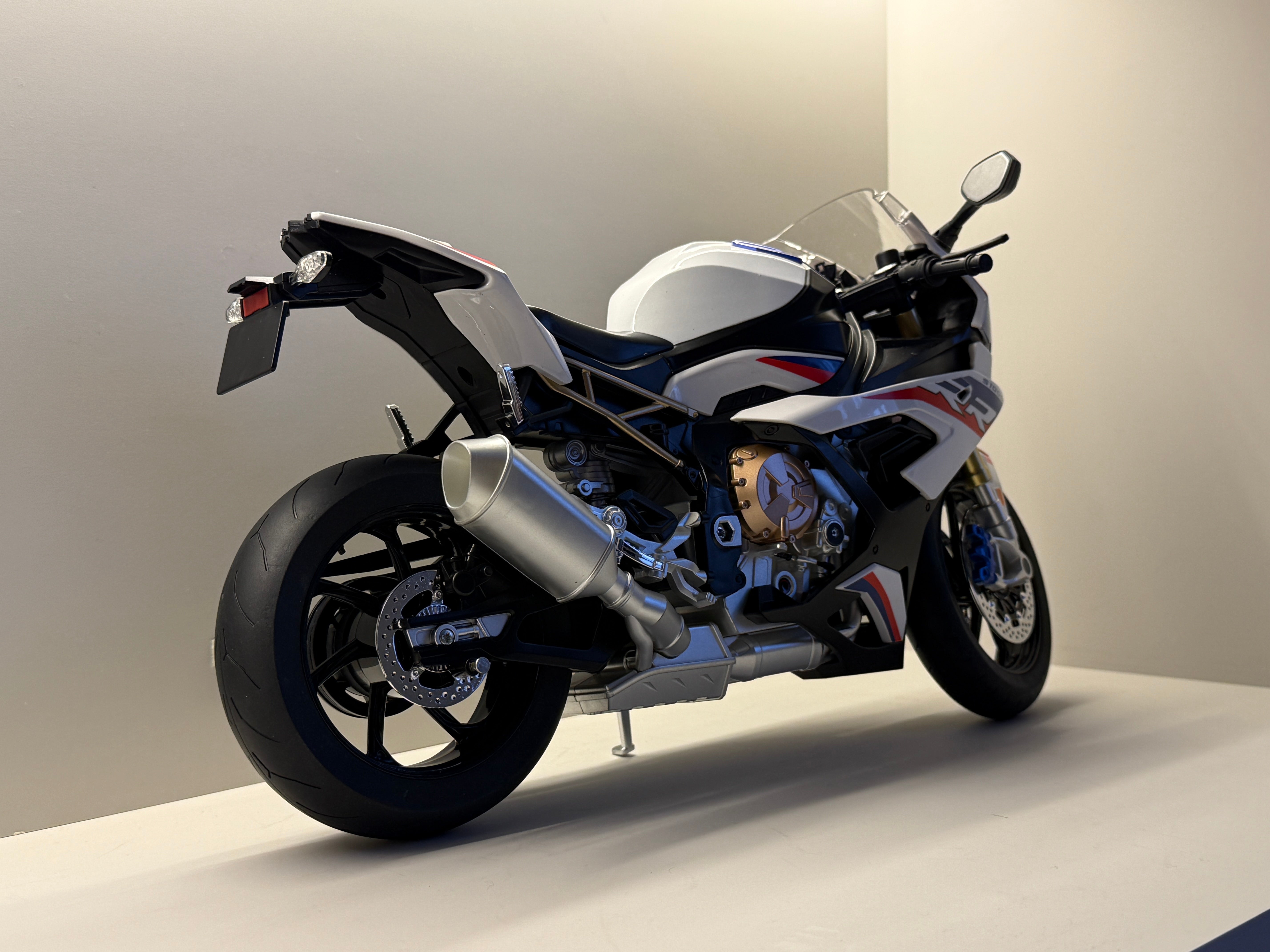 1:6 BMW S1000RR – LXModels