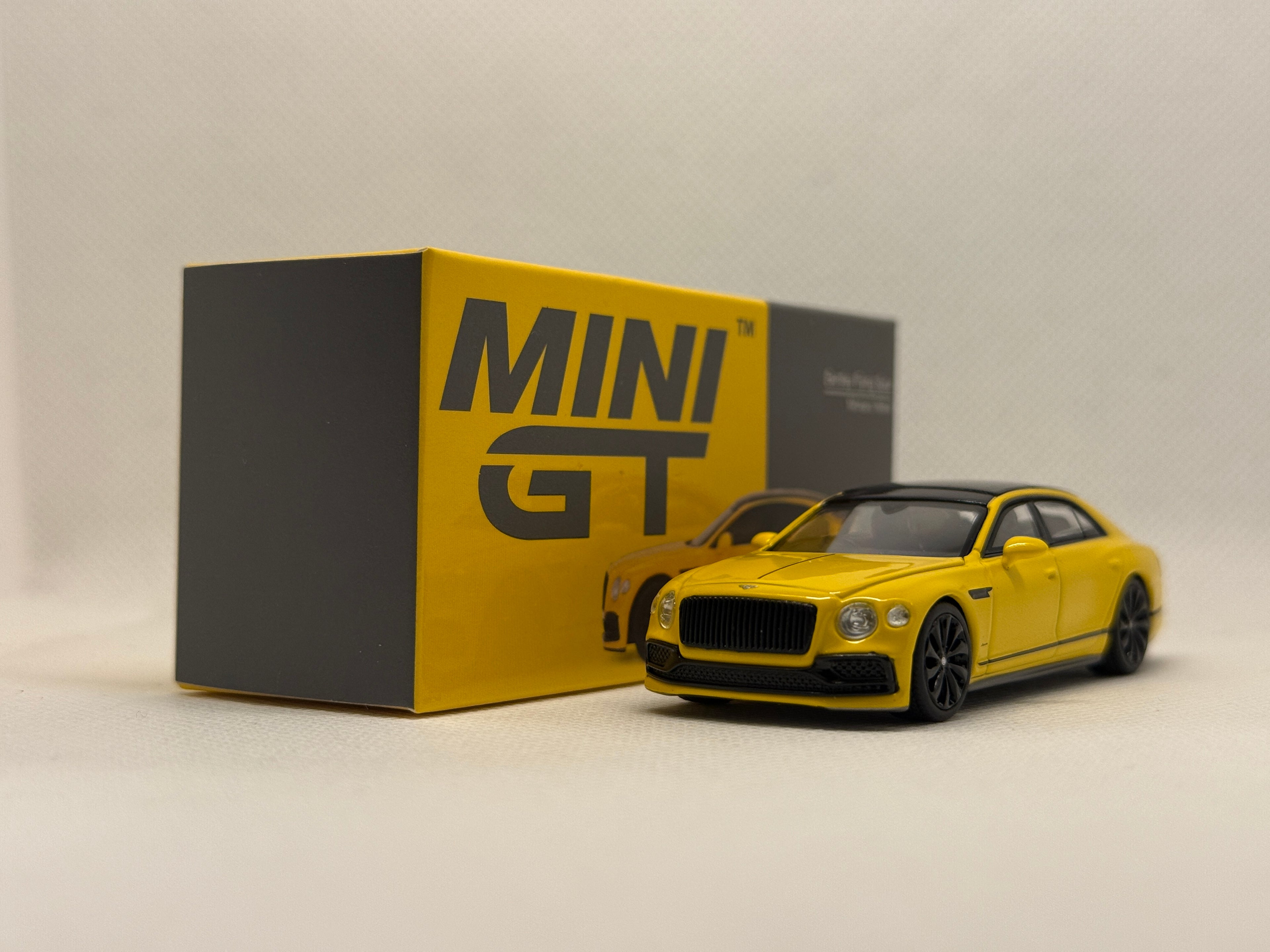 [MINI GT] Bentley Flying Spur