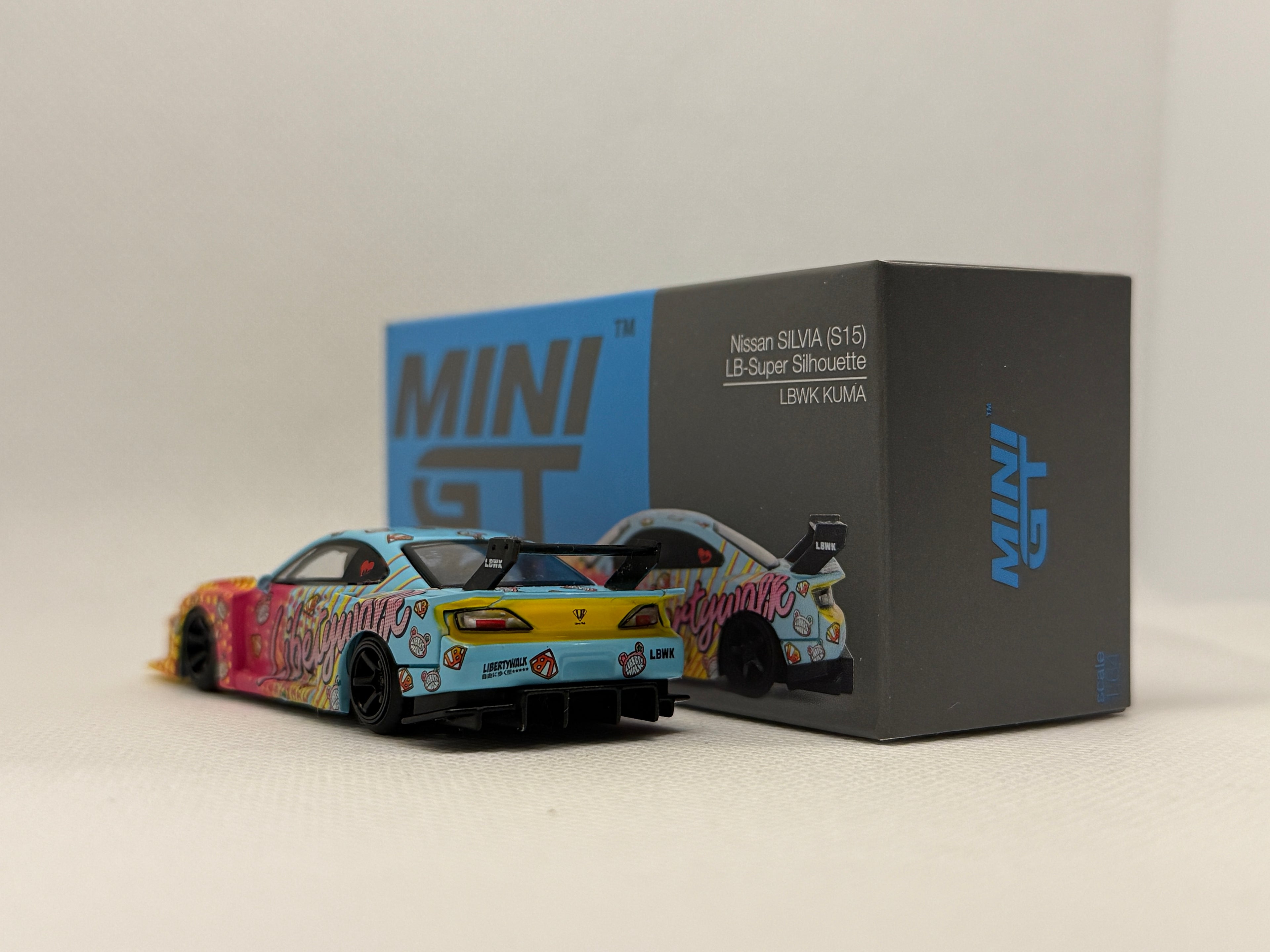 [MINI GT] Nissan Silvia S15 LBWK KUMA